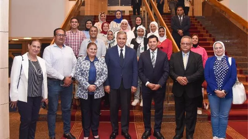 صبحى وخالد يشهدان انطلاق شعلة اليوم الرياضى العربى بالإسكندرية