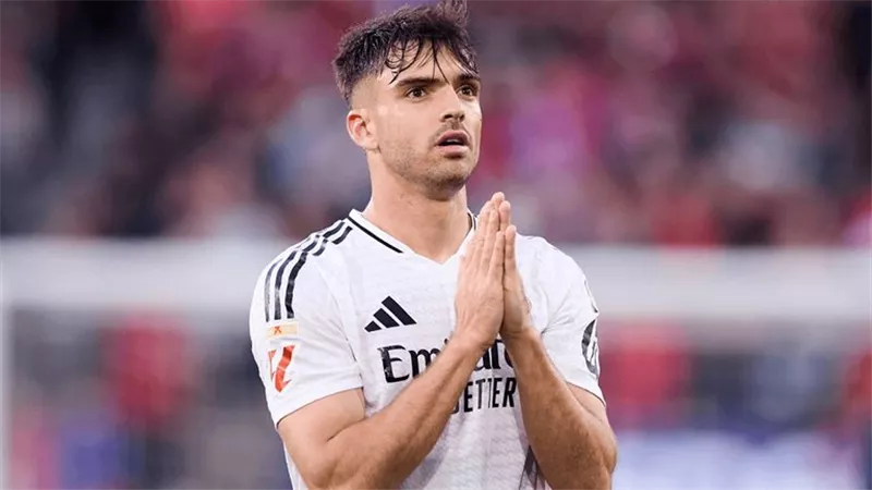 أسينسيو خارج حسابات ريال مدريد في الموسم الجديد