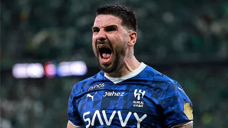 بعد اهتمام نيوكاسل وتوتنهام.. الهلال يحدد سعر بيع ميتروفيتش