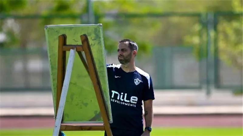 كواليس محاضرة فيريرا الفنية من لاعبي الزمالك خلال المران