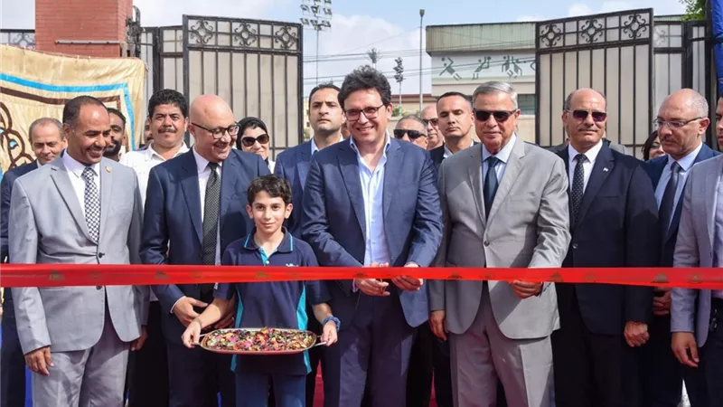 هنو وأحمد خالد يفتتحان الدوره ال 10لمعرض الكتاب بالإسكندرية