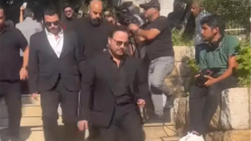 ميريام فارس ولطيفة والحلانى يقدمون واجب العزاء لـ فيروز فى نجلها