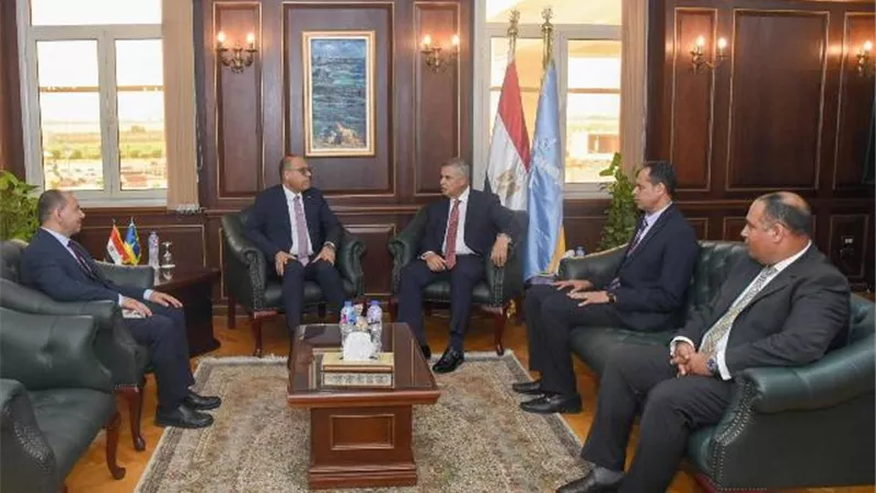 محافظ الإسكندرية يستقبل وزير العمل ويبحثان ملفات التدريب والتشغيل