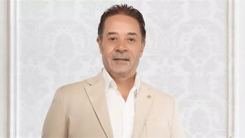 مدحت صالح مفاجأة أشرف عبد الباقي في 