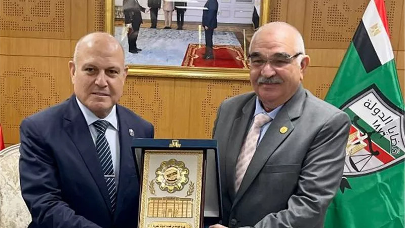 رئيس النيابة الإدارية يهنئ رئيس هيئة قضايا الدولة بتوليه منصبه الجديد