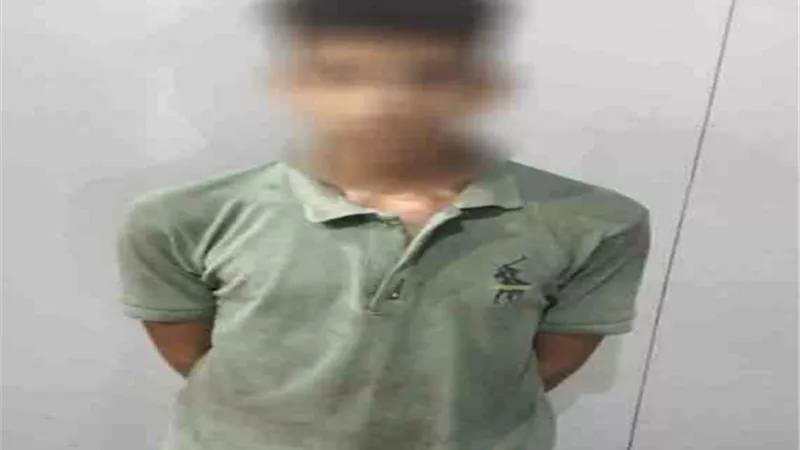 ضبط شخص لقيامه بأفعال خادشة للحياء حال توقفه بشرفة شقته بالقاهرة