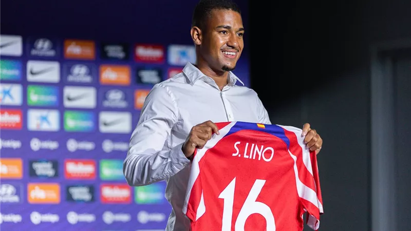 أتلتيكو مدريد يعلن رسميا رحيل مهاجمه إلى فلامنجو البرازيلي