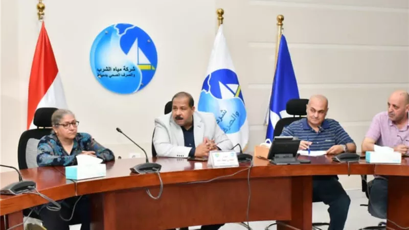 رئيس مياه دمياط يتابع سيرالعمل بكافة القطاعات والمحطات