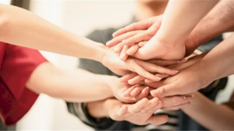 في يوم الصداقة العالمي..10أفكار تصنع ذكريات لا تنسى مع اصدقائك