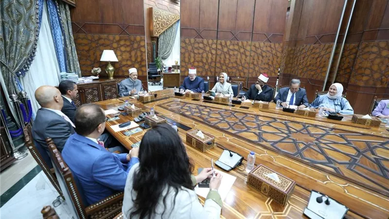 شيخ الأزهر يستقبل سفراء مصر الجدد في 27 دولة حول العالم