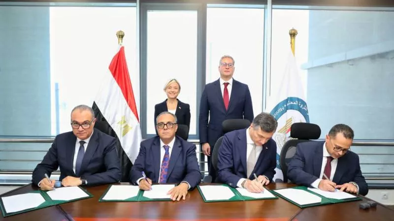 وزير البترول يشهد توقيع اتفاقية تحفيزية جديدة مع إيني وبي بي