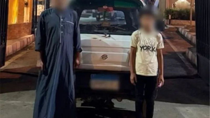 ملابسات قيادة طفل لسيارة 