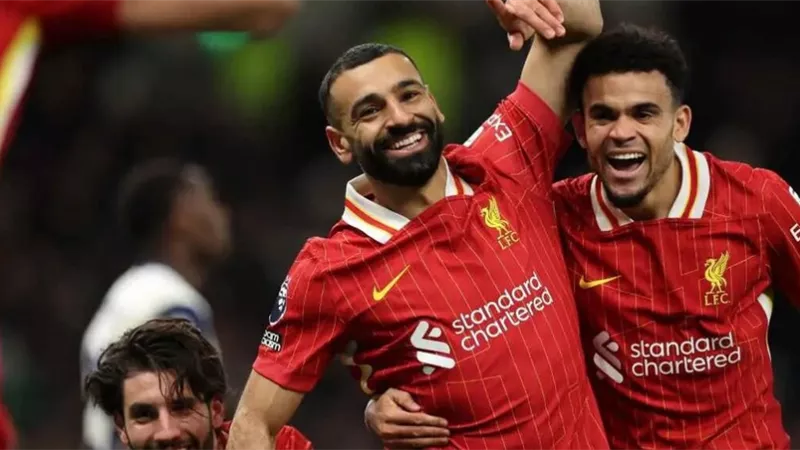 محمد صلاح يوجه رسالة مؤثرة لزميله السابق في ليفربول