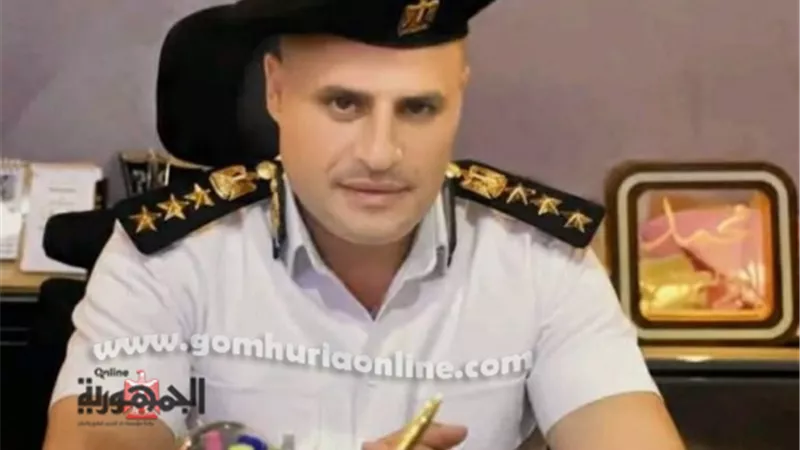 مأمور مركز أشمون ينقذ سيدة من السجن بسداد مديونيتها من ماله