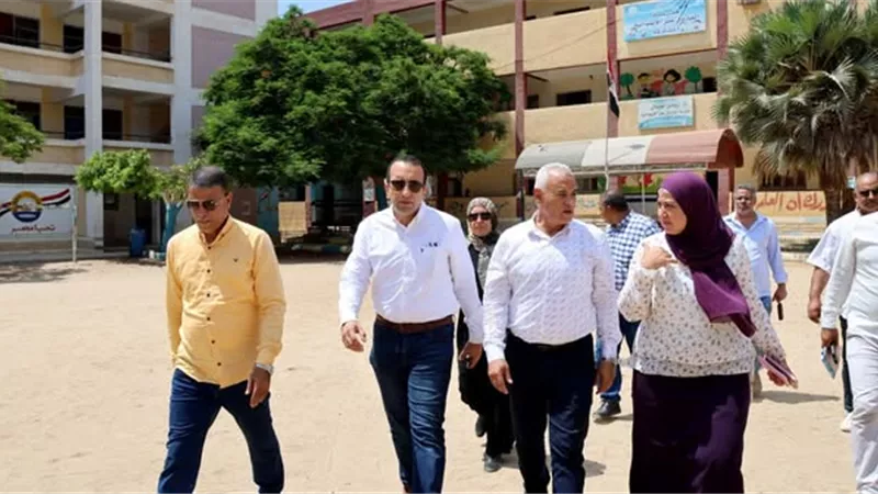 نائب محافظ الإسماعيلية يتفقد لجان مجلس الشيوخ بالقنطرة غرب..صور