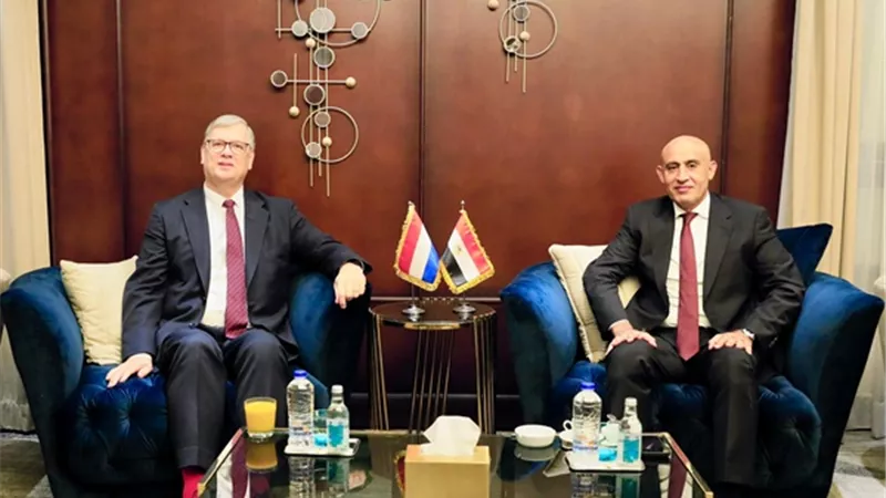 وزير التعليم يبحث مع سفير هولندا تحويل المدارس الزراعية إلى دولية