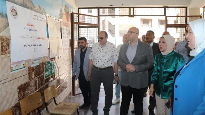 محافظ بني سويف يراجع مقار ولجان انتخابات مجلس الشيوخ