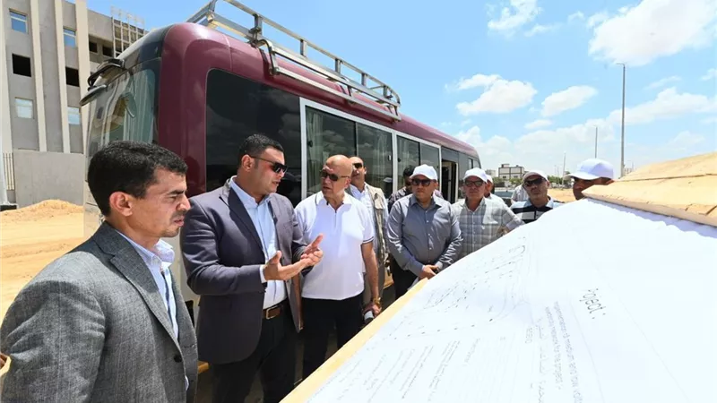 وزير الإسكان يوجه بسرعة إنجاز مرافق مجمع الصناعات ببرج العرب