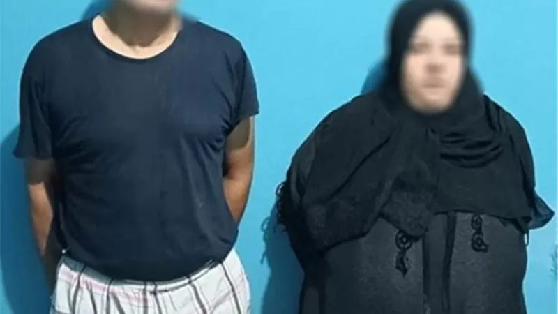 ضبط عامل وزوجته لتعديهما على مالكة محل بالغربية .. فيديو