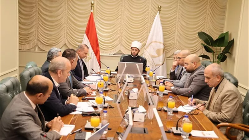 وزير الأوقاف يستقبل رئيسي صندوق التنمية الحضرية وهيئة الأوقاف