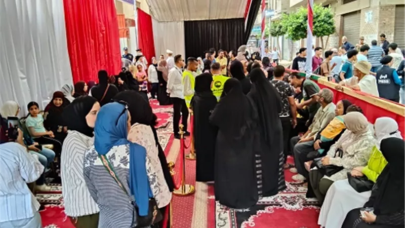 اقبال نسائي في الساعات الأولى لبدءعملية انتخابات الشيوخ بالدقهلية