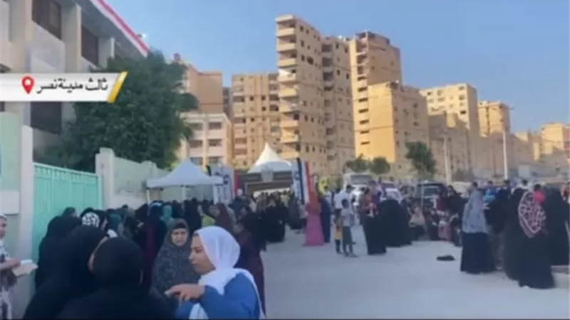 زحام أمام لجان مدينة نصر من الناخبين للتصويت في «انتخابات الشيوخ»
