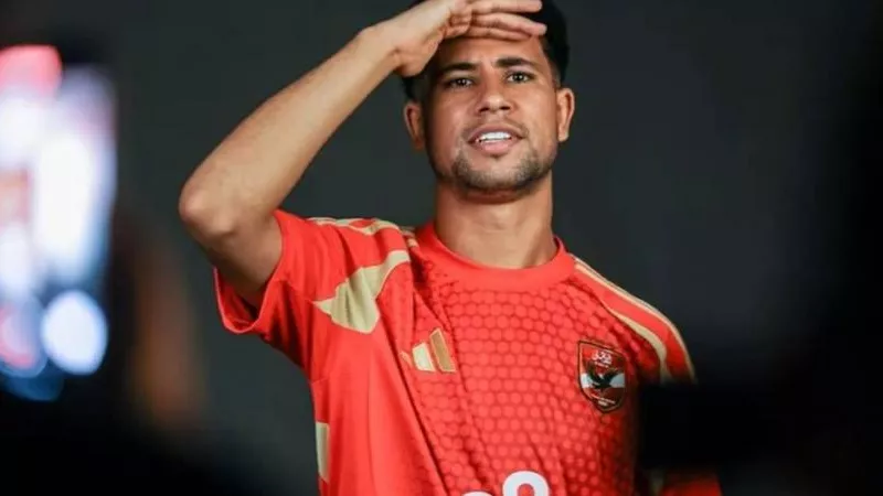 شوبير يكشف موقف رضا سليم من الرحيل عن الأهلي
