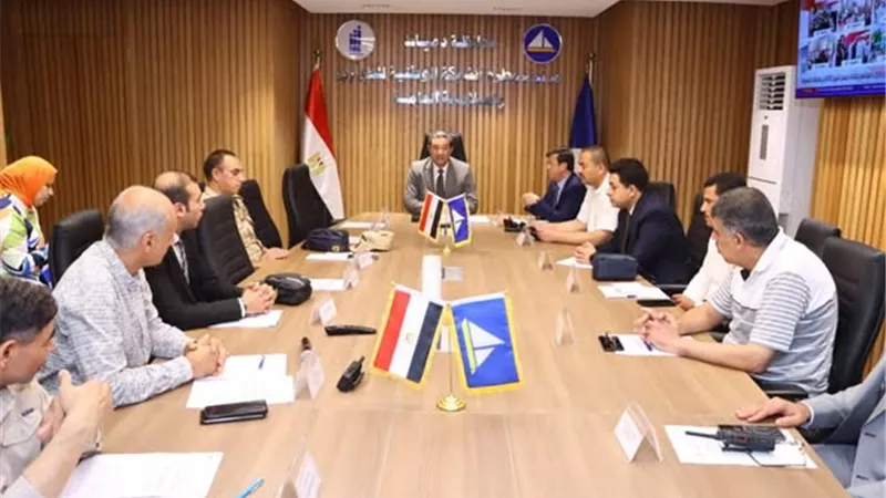 محافظ دمياط يؤكد فتح اللجان الإنتخابيةفى موعدها وبدءعملية التصويت