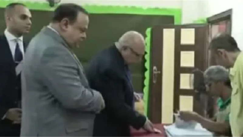 فى مشهد حضاري .. رئيس 
