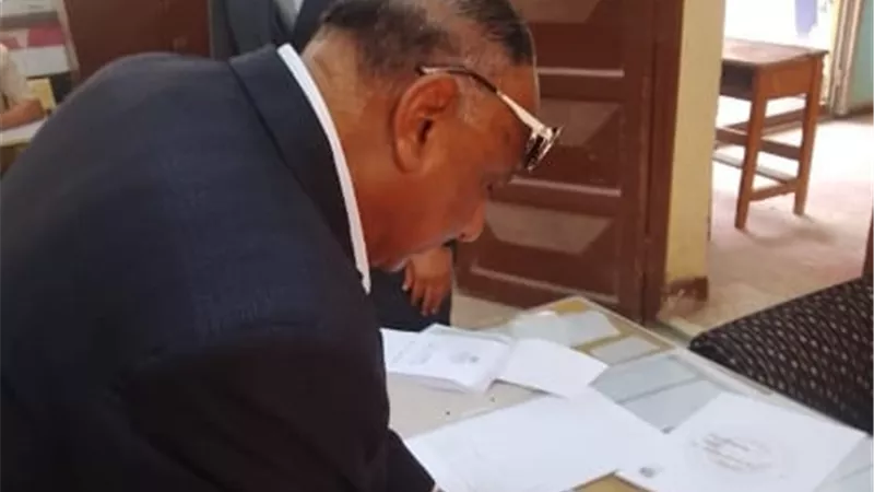 الفخراني يدلي بصوته في انتخابات مجلس الشيوخ 2025 بالقليوبية