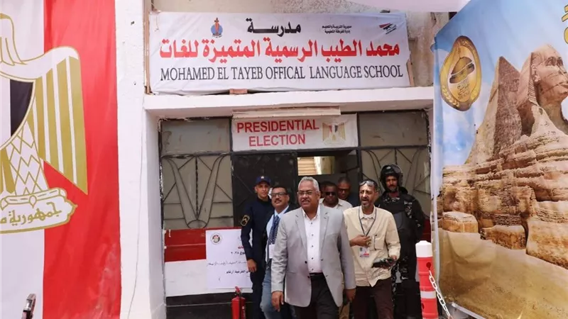 السكرتيرالعام يترأس أعمال غرفة العمليات بمركزسيطرة الشبكة الوطنية