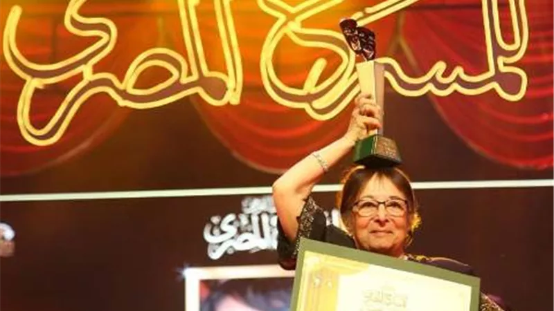 سميرة عبدالعزيز: الفن حياتي.. وكل مخرج أضفت من خلاله لرصيدي