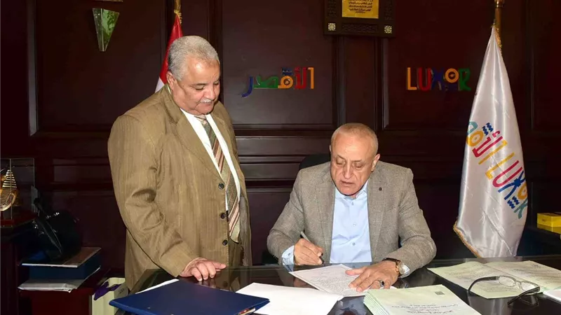 محافظ الأقصر يعتمد المرحلة الثانية من تنسيق القبول بالمدارس