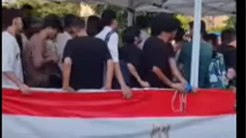 طوابير الشباب امام لجان انتخابات الشيوخ بمصر الجديدة
