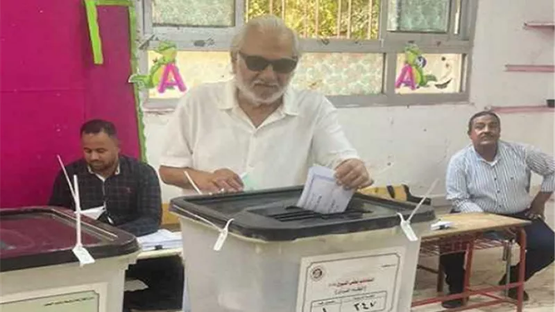 بالصور.. سامح الصريطى يدلى بصوته بانتخابات مجلش الشيوخ