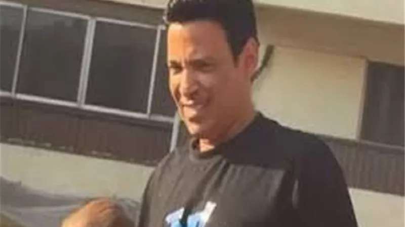 سعد الصغير يشارك جمهوره بلحظة تصويته فى انتخابات مجلس الشيوخ