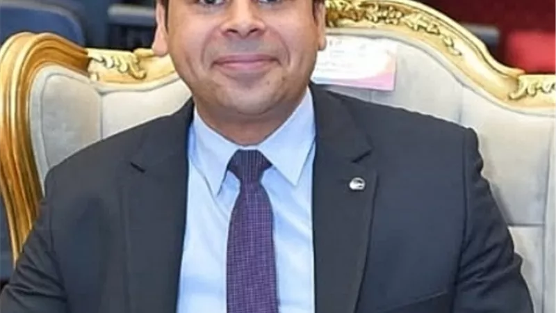 تكليف محمد بسيونى مديرا للاعلام و العلاقات العامه بجامعه كفرالشيخ