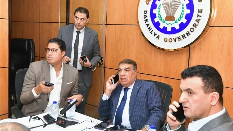 محافظ الدقهلية يتابع سير العملية الانتخابية