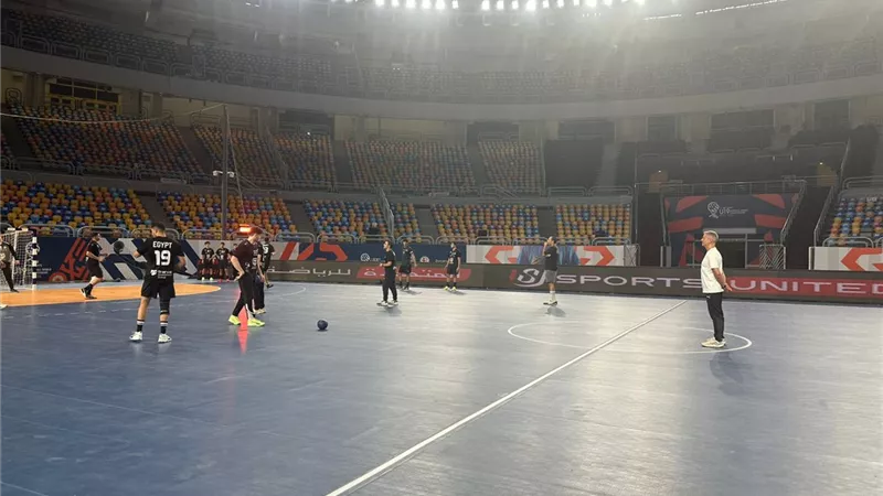 فرناندو يقود مران منتخب الناشئين استعدادًا لبطولة العالم لكرة اليد