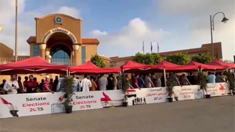 انتخابات الشيوخ.. زحام امام اللجان بالتجمع الأول