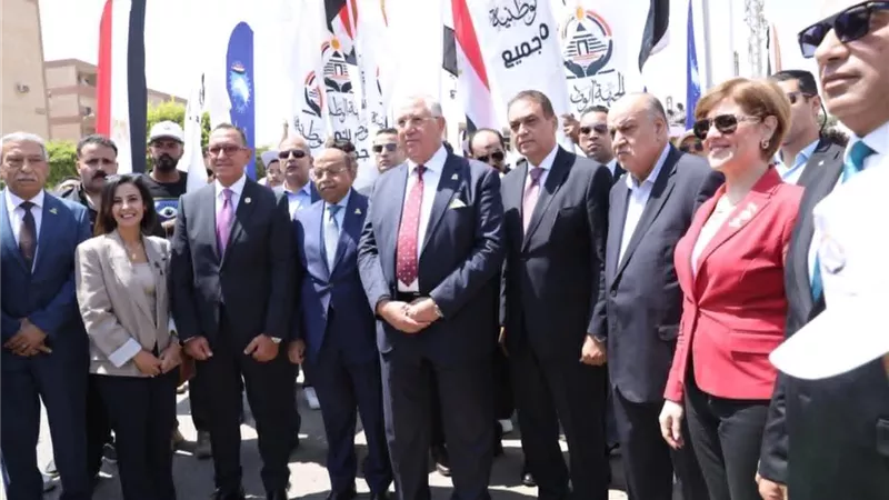 قيادات 