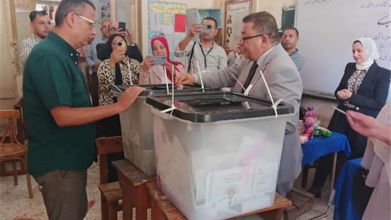 عميد حقوق أسيوط: انزل.. شارك.. اختار.. لا تبخل بصوتك على بلدك