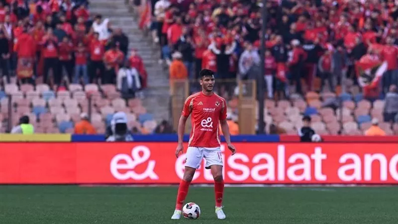 الأهلي يحسم موقفه من رحيل أشرف داري.. وأزمة الظهير الأيسر