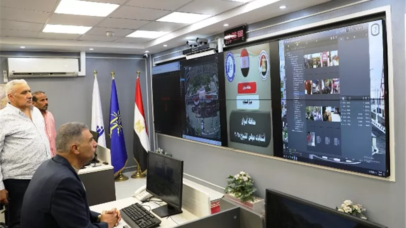 محافظ أسوان يتابع الأجواء الإنتخابية لإقبال المواطنين