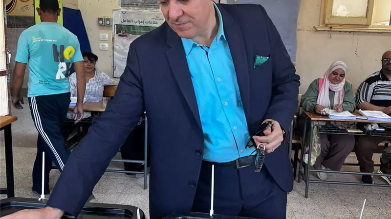 وكيل كلية حقوق أسيوط يشارك في انتخابات الشيوخ