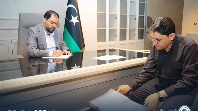 رئيس الوزراء الليبي يؤكد دعمه لمبادرة صناعة كادر ليبي