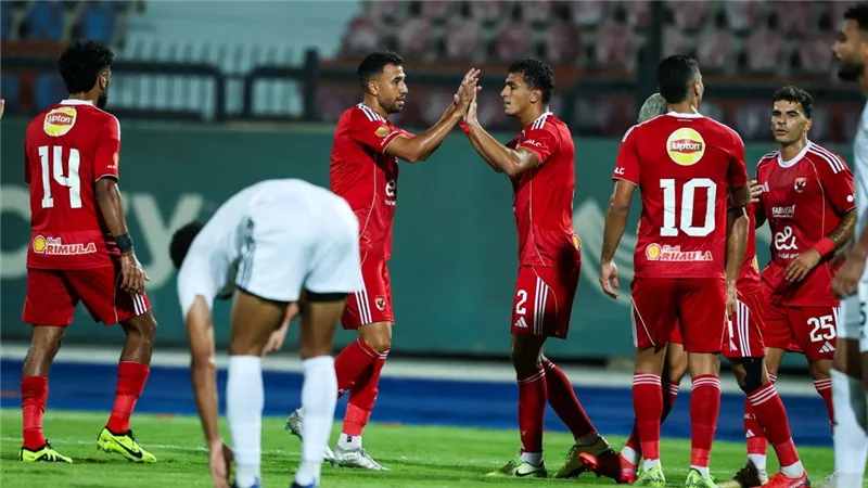 لاعب مفاجأة يفرض نفسه في التشكيل الأساسي للأهلي