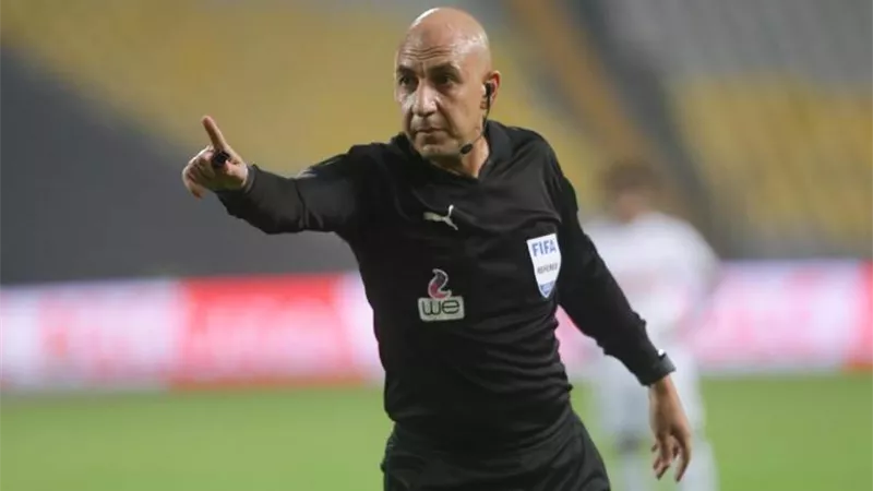 محمد عادل: إسناد لجنة الحكام لخبير أجنبي تجربة فاشلة
