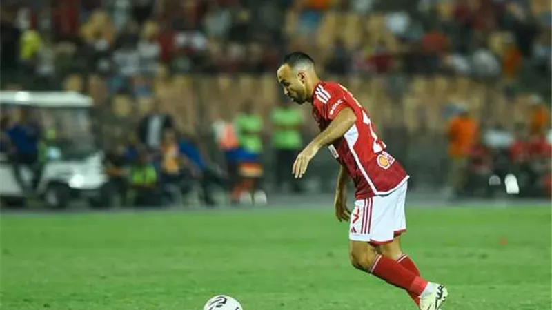 شاهد .. واقعة تحكي لأول مرة من 10 سنين بين الحكم محمد عادل وأفشة