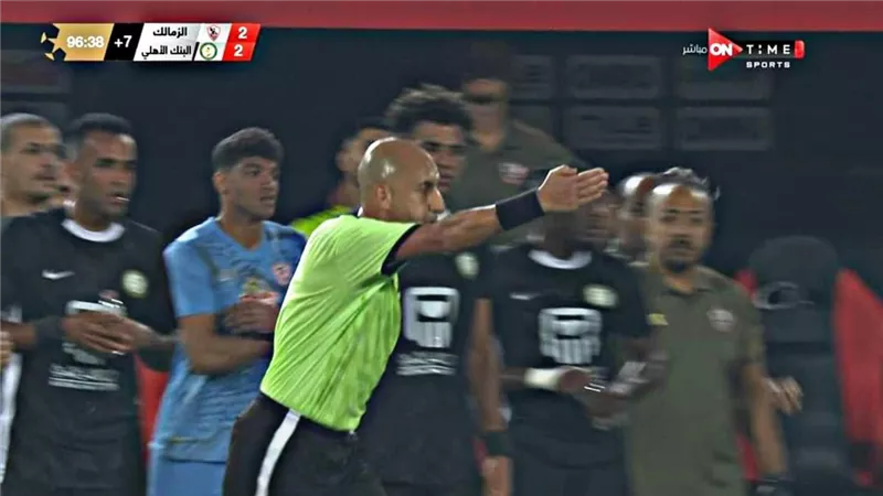 الأخطاء المؤثرة .. شاهد محمد عادل يقيم أداء التحكيم الموسم الماضي